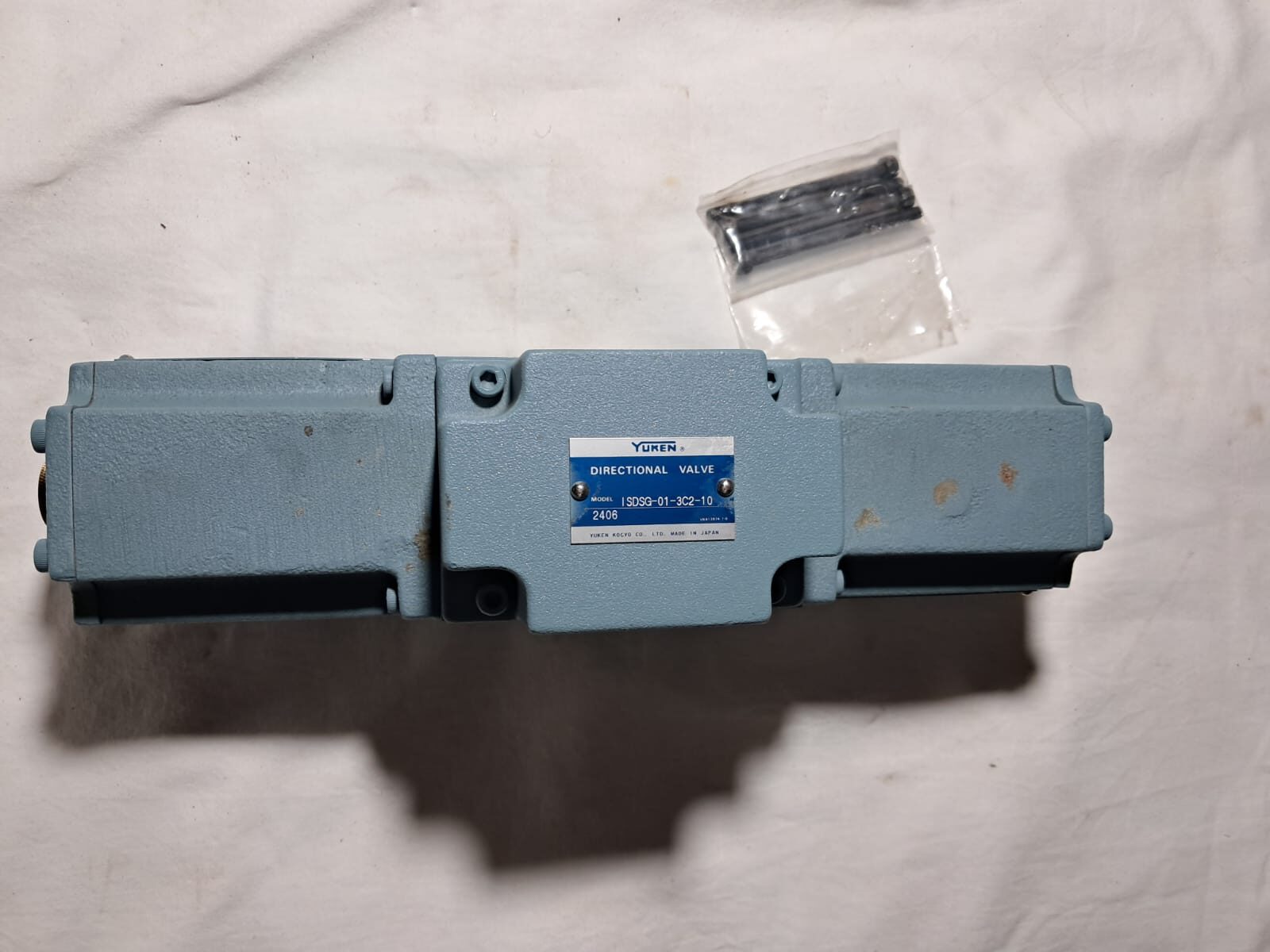 Yuken ISDSG-01-3C2-10 Directional valve