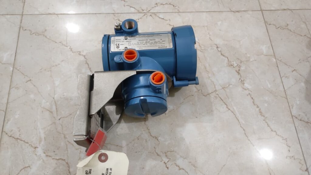 Emerson Micro Motion 2700R12ABFEZZZ