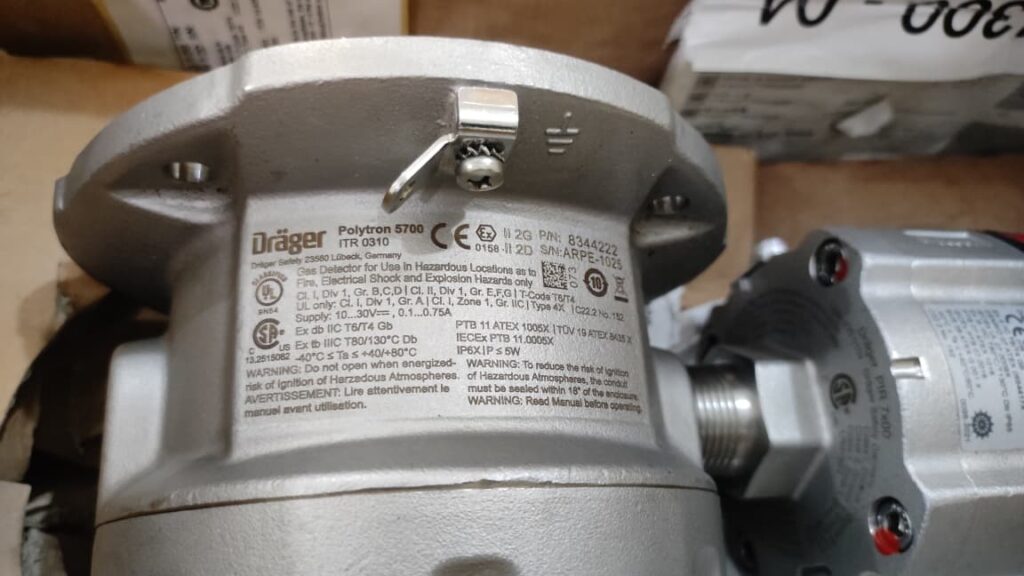 Drager Polytron 5700 Gas Detector 