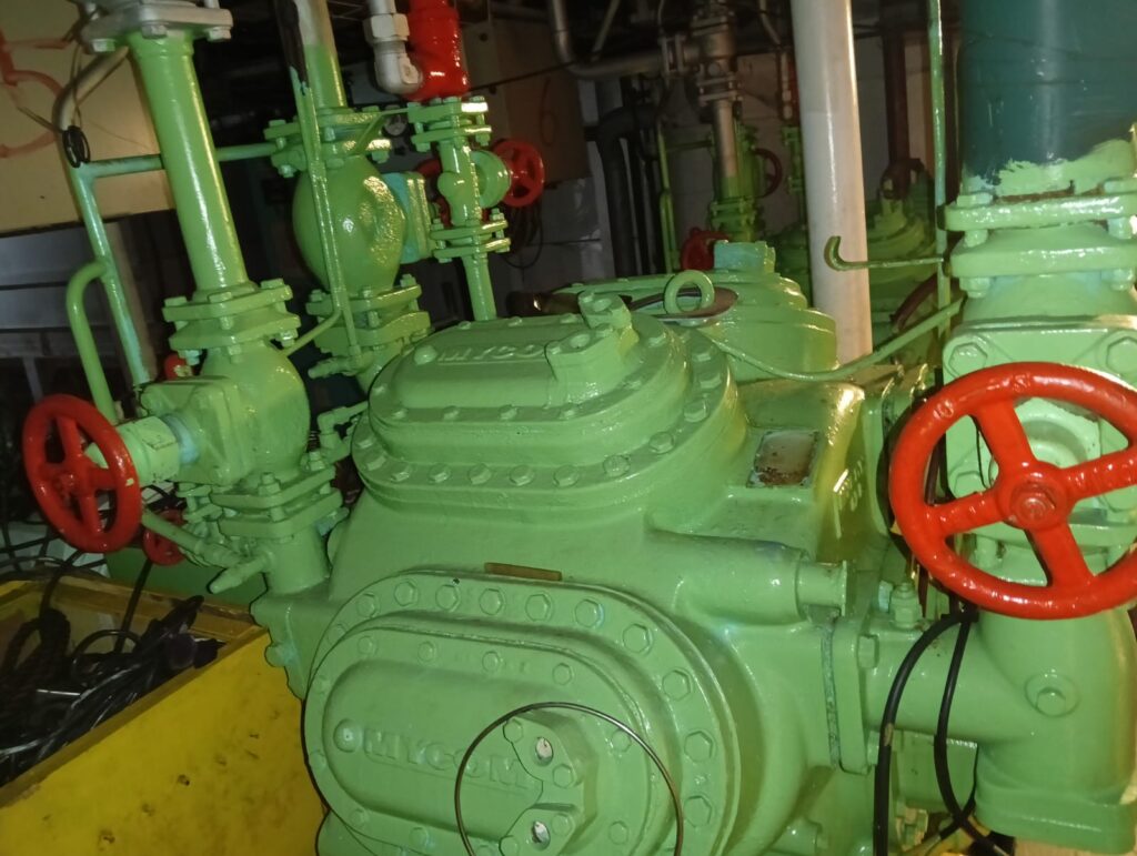 Mycom N62WB Reciprocating Compressor
