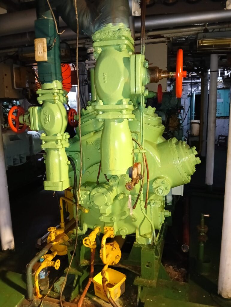 Mycom N62WB Reciprocating Compressor