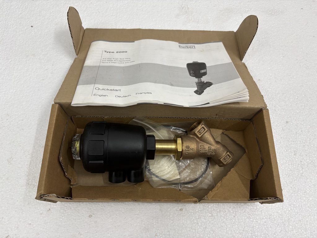 Burkert Type 2000 Angle Seat Valve DN15 G 1/2 (P/N 00178691)
