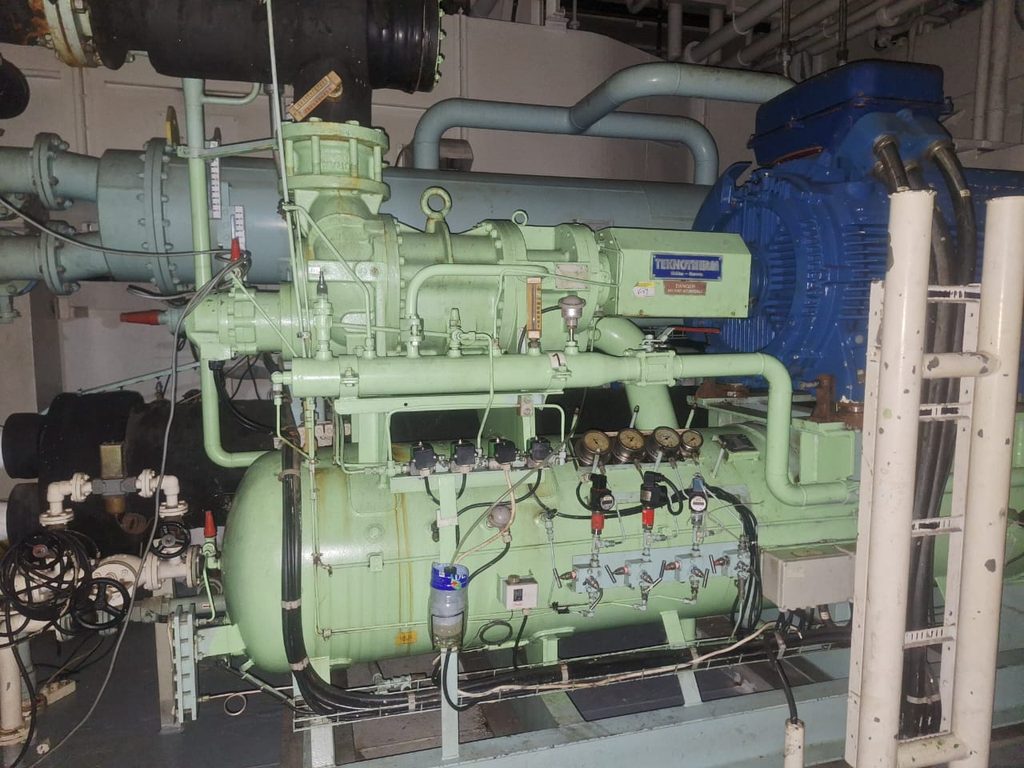 Mycom Mayekawa 200VLD 2.6L Industrial Screw Compressor